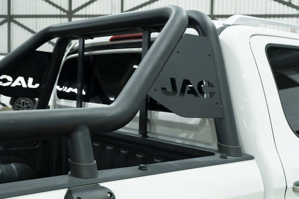 Exterior-de-la-t8-aventura-luxury-de-jac-motors-venezuela-12-1024x683