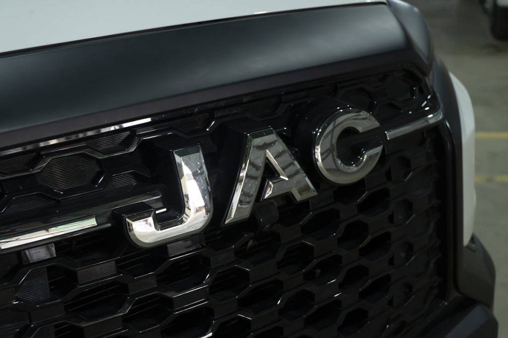 Exterior-de-la-t8-aventura-luxury-de-jac-motors-venezuela-4-1024x683