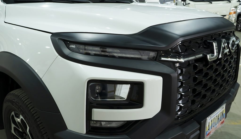 Exterior-de-la-t8-aventura-luxury-de-jac-motors-venezuela-6-1024x591