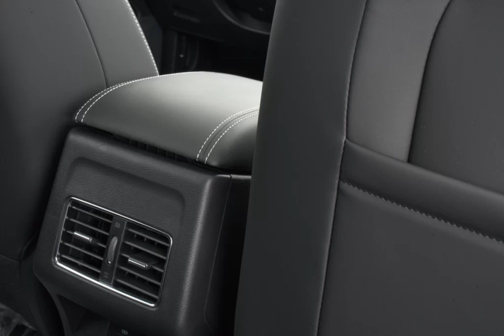 Interior-del-j7-de-jac-motors-venezuela-15-1024x683