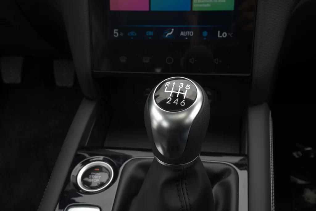Interior-del-j7-de-jac-motors-venezuela-6-1024x683