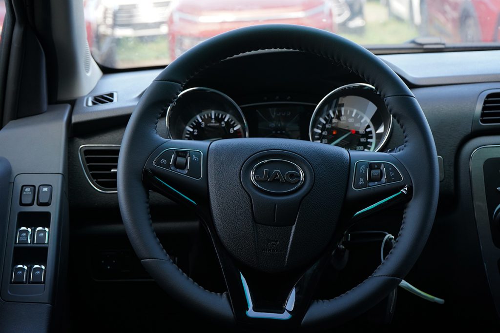 interior-de-la-t6-la-venezolana-de-jac-motors-venezuela-5-1024x683