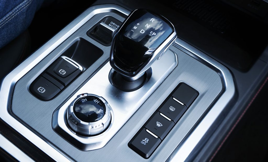 interior-de-la-t8-aventura-luxury-de-jac-motors-venezuela-1024x620