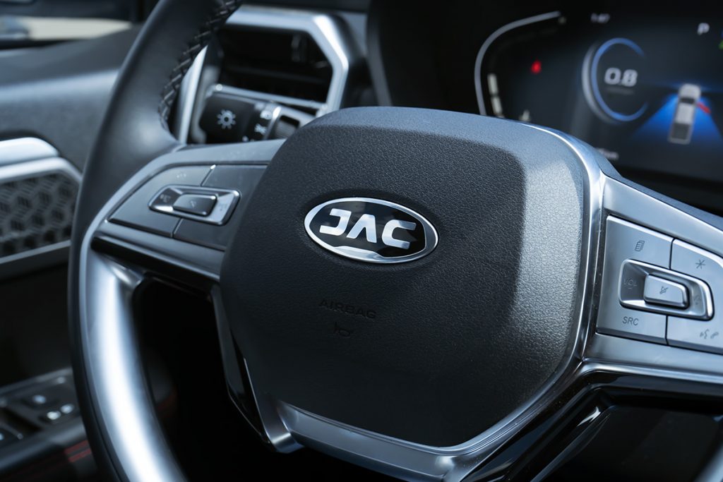 interior-de-la-t8-aventura-luxury-de-jac-motors-venezuela-3-1024x683