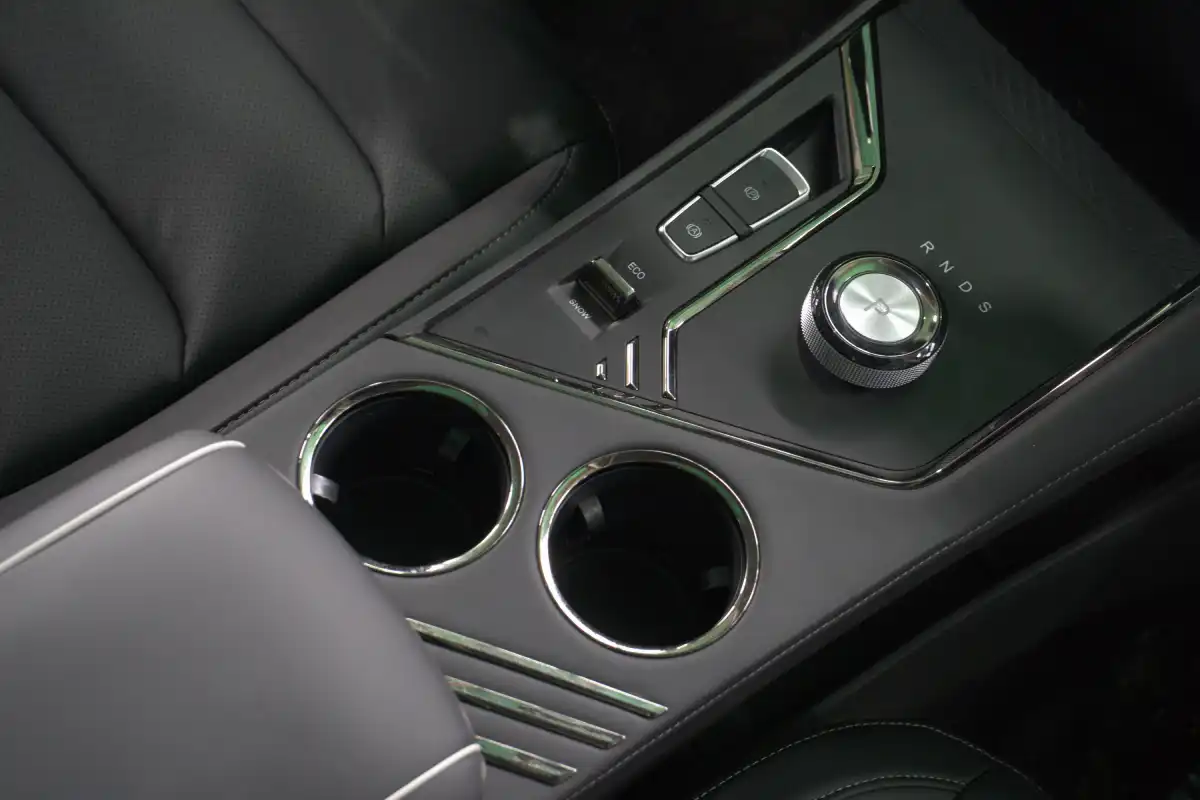 interior-del-js8-pro-savanna-de-jac-motors-7