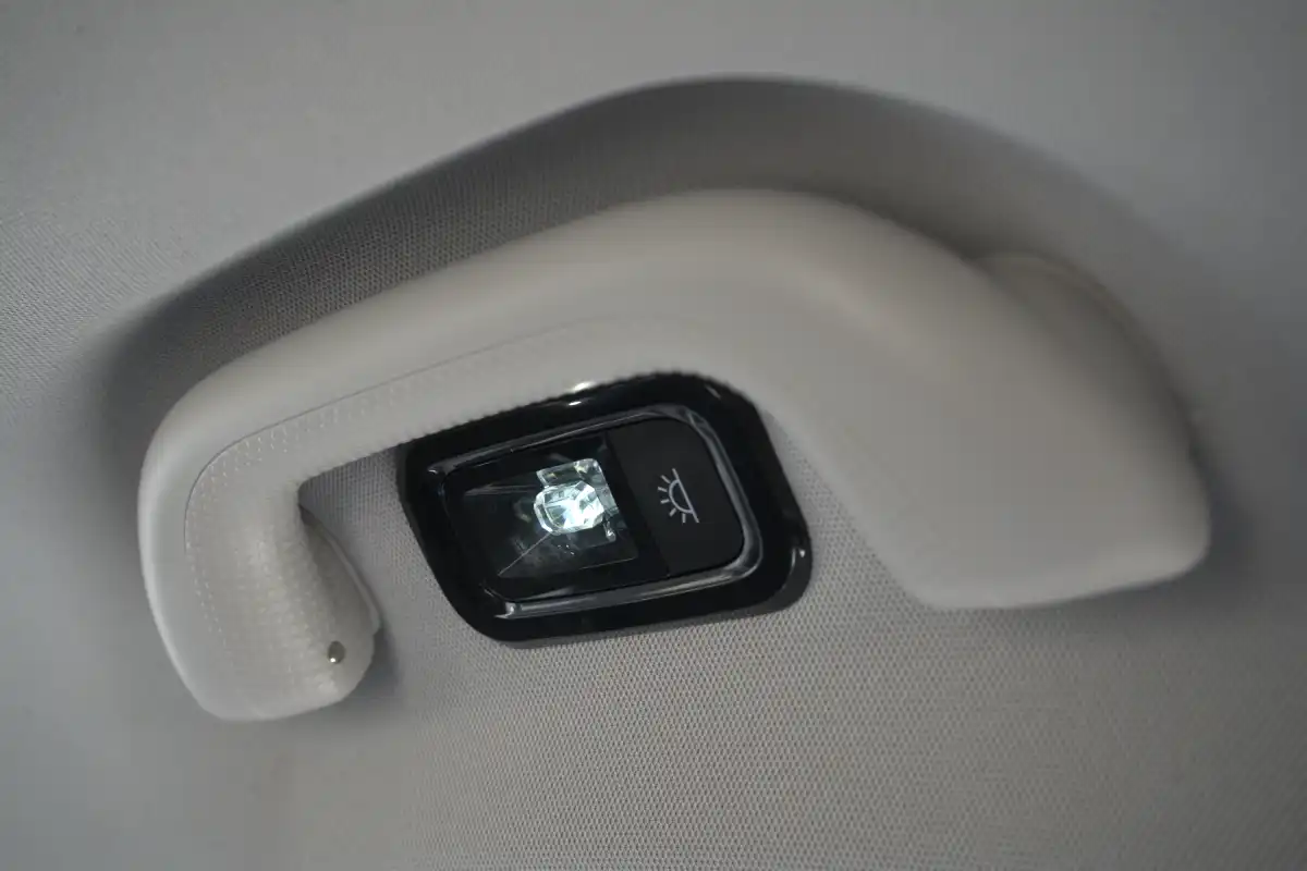 interior-del-js8-pro-savanna-de-jac-motors